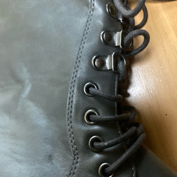 New Torrid Blue Gray Metal Heel & Cap Combat Boots 7W - Picture 3 of 8